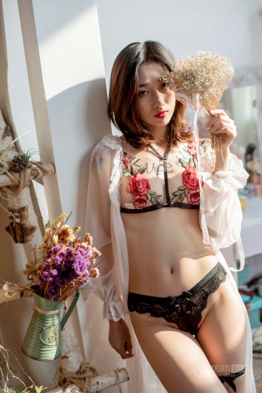 谢霆锋回应王菲怀孕